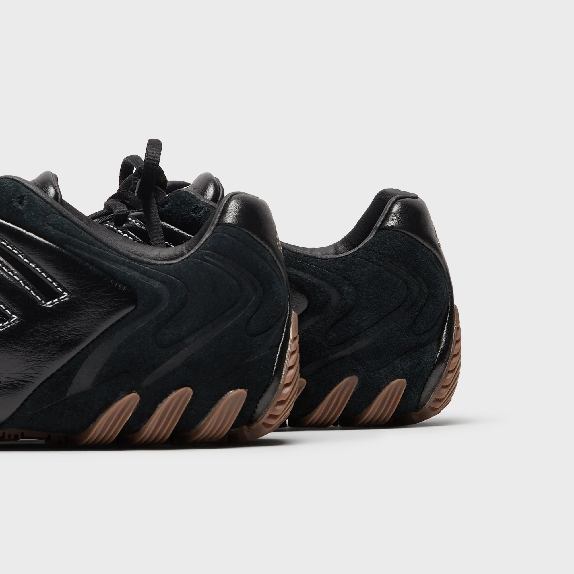 adidas WMNS Ghost Sprint - Core Black / Gum / Gold Metallic - Image 11