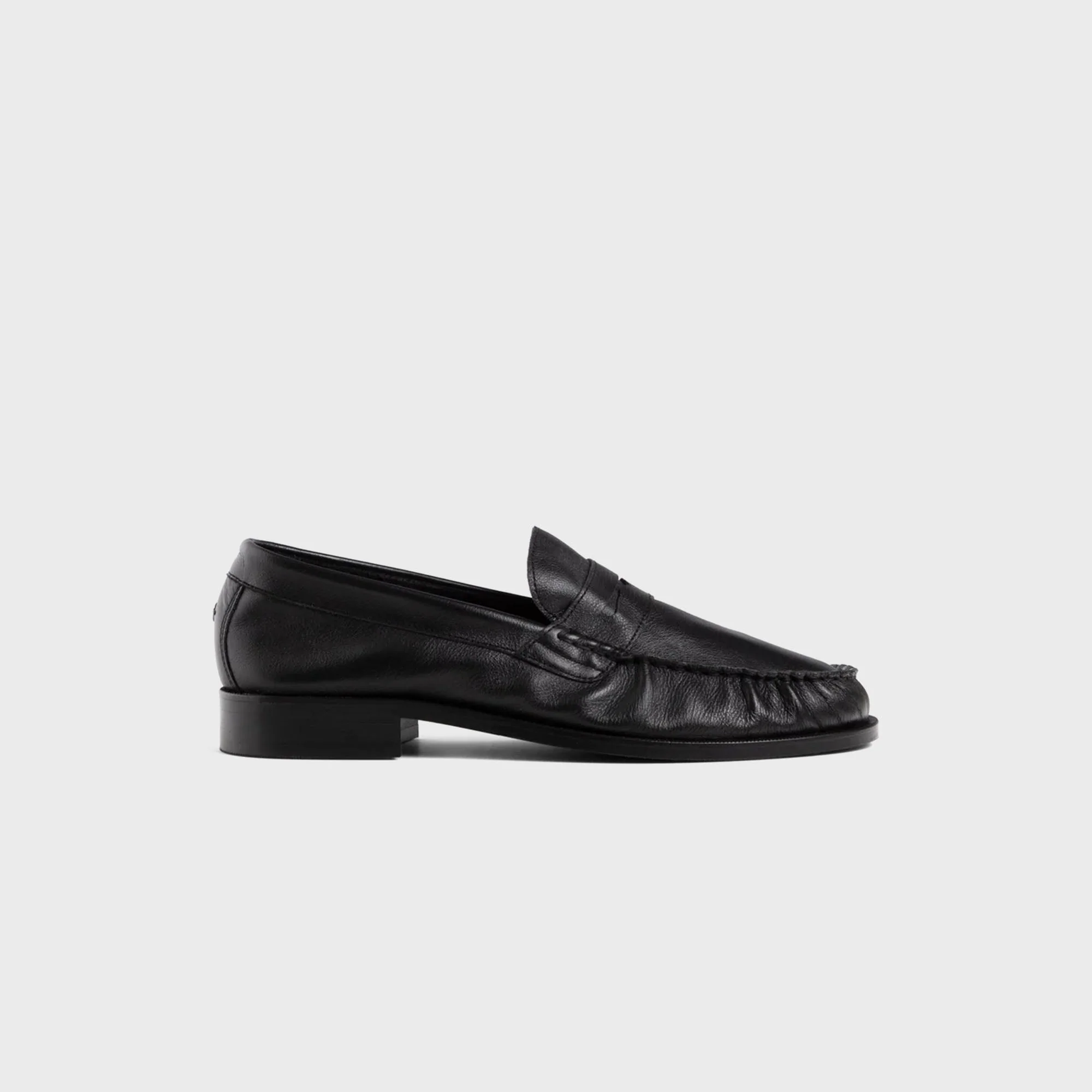 DUKE + DEXTER Ezra Pebble Pleated Penny Loafer - Black