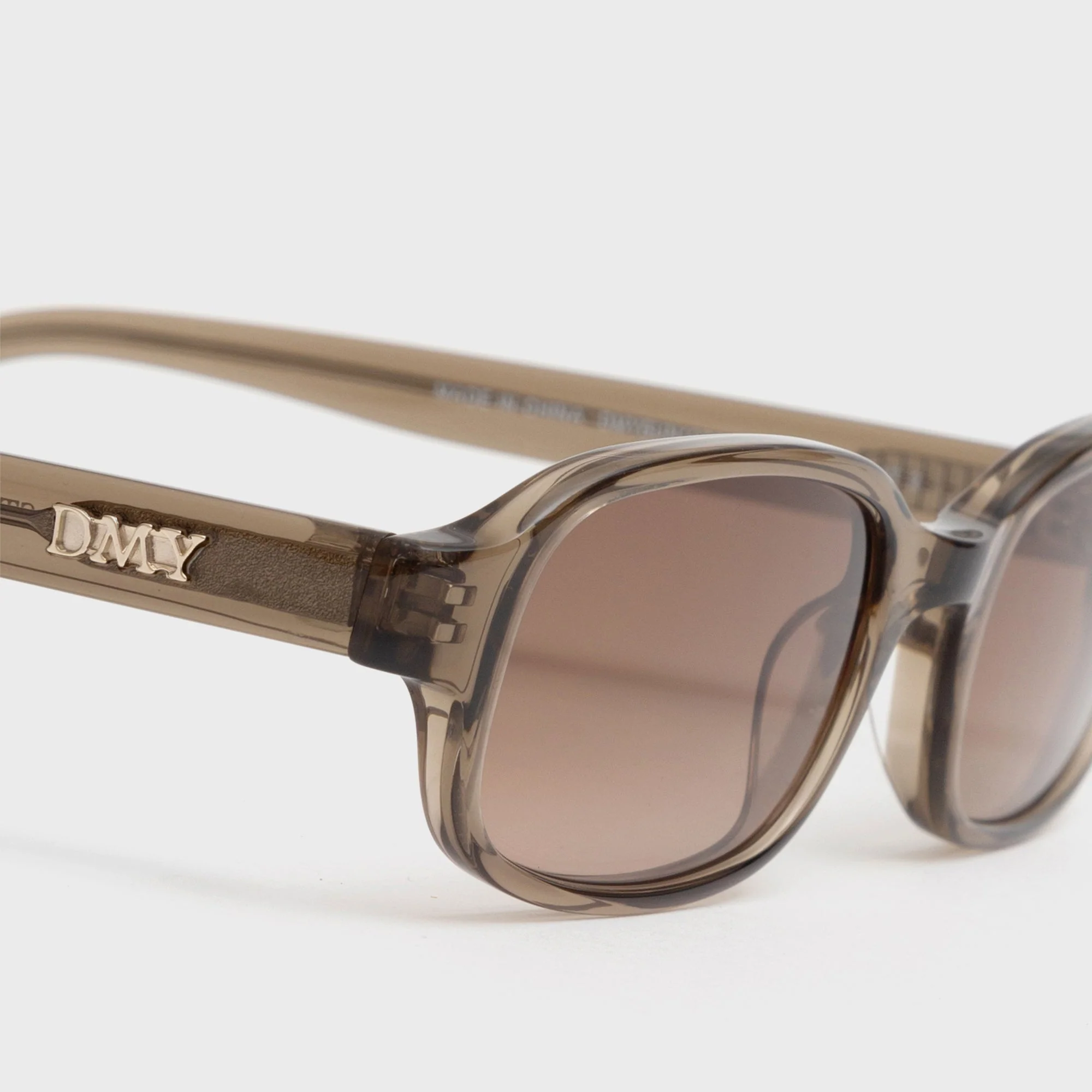 DMY Studios Margot - Transparent Olive - Image 4