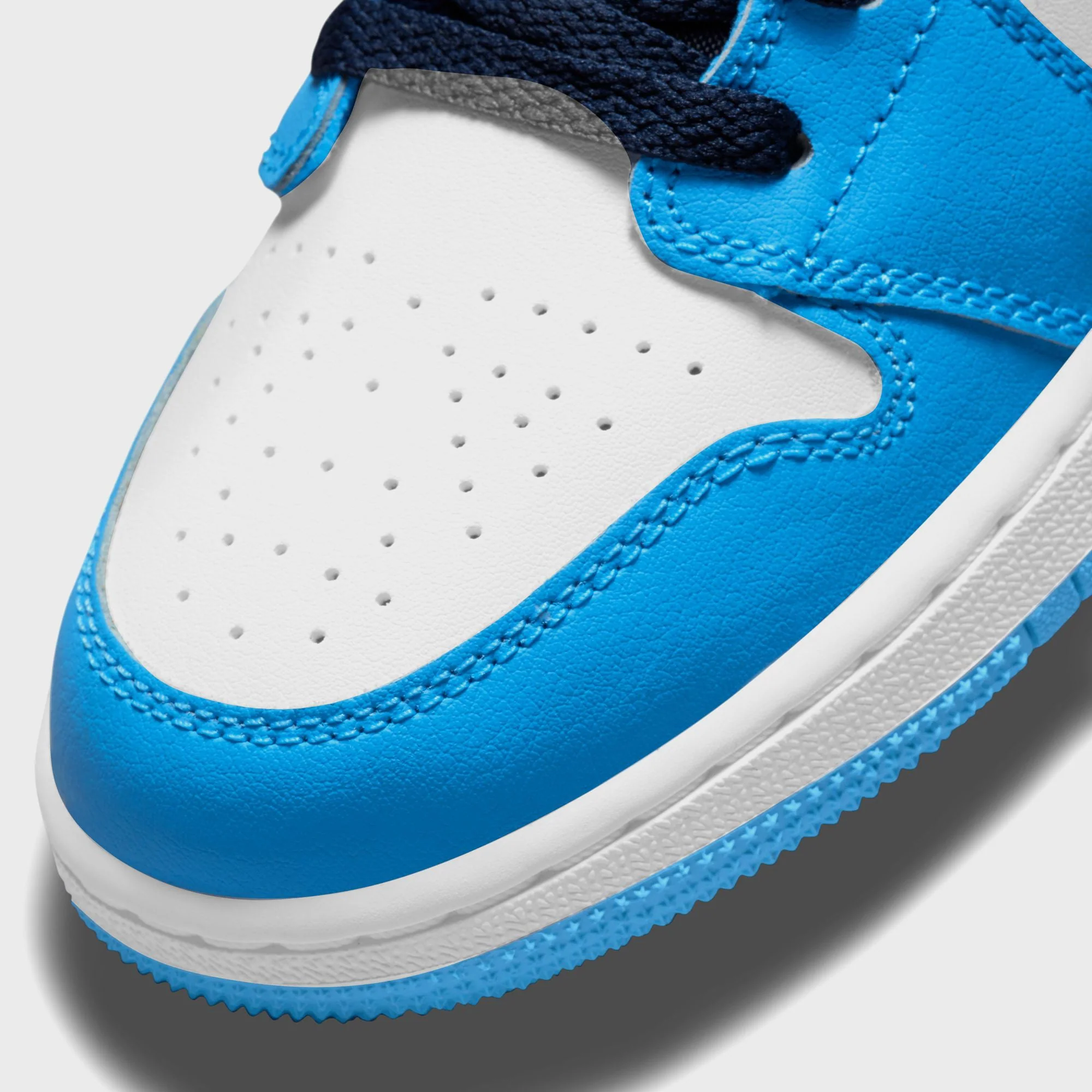 Jordan GS Air Jordan 1 Low - White / University Blue / Obsidian - Image 6