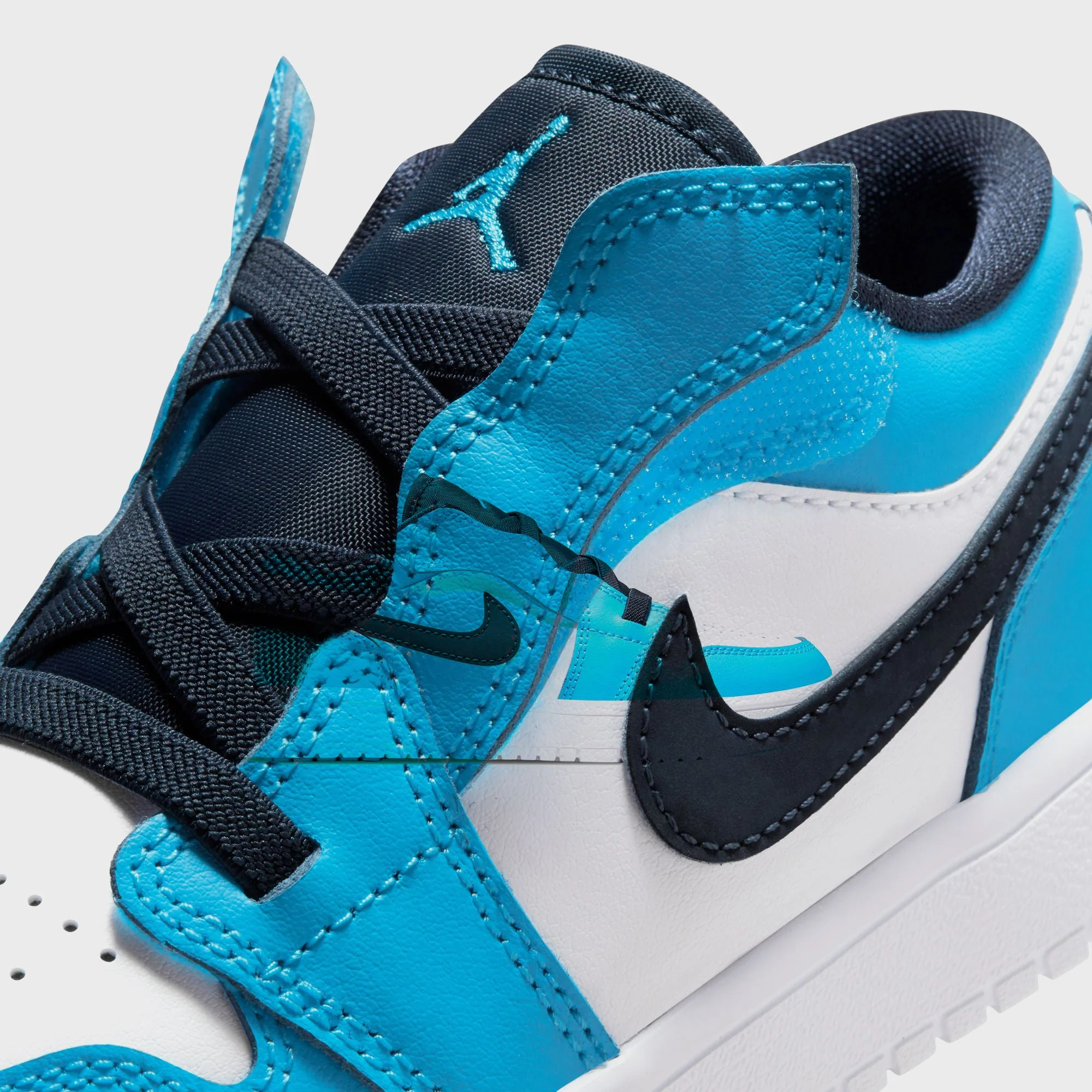 Nike PS Jordan 1 Low Alt - White / Obsidian / Dark Powder Blue - Image 8
