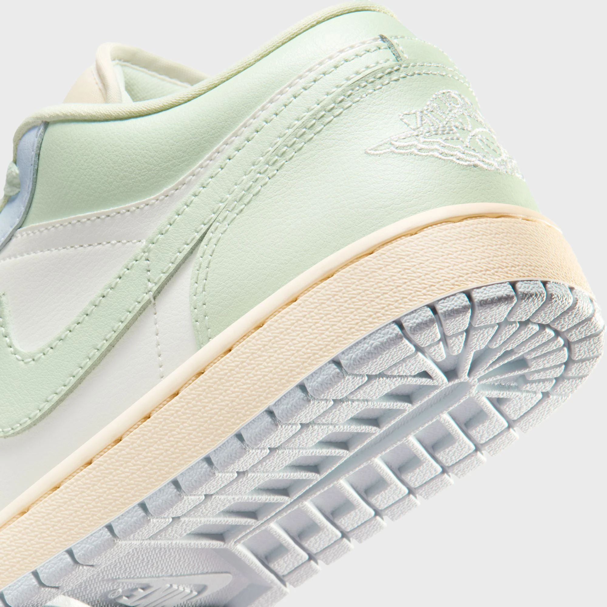 Jordan WMNS Air Jordan 1 Low - Sail / Aura / Muslin / Jade Aura - Image 8