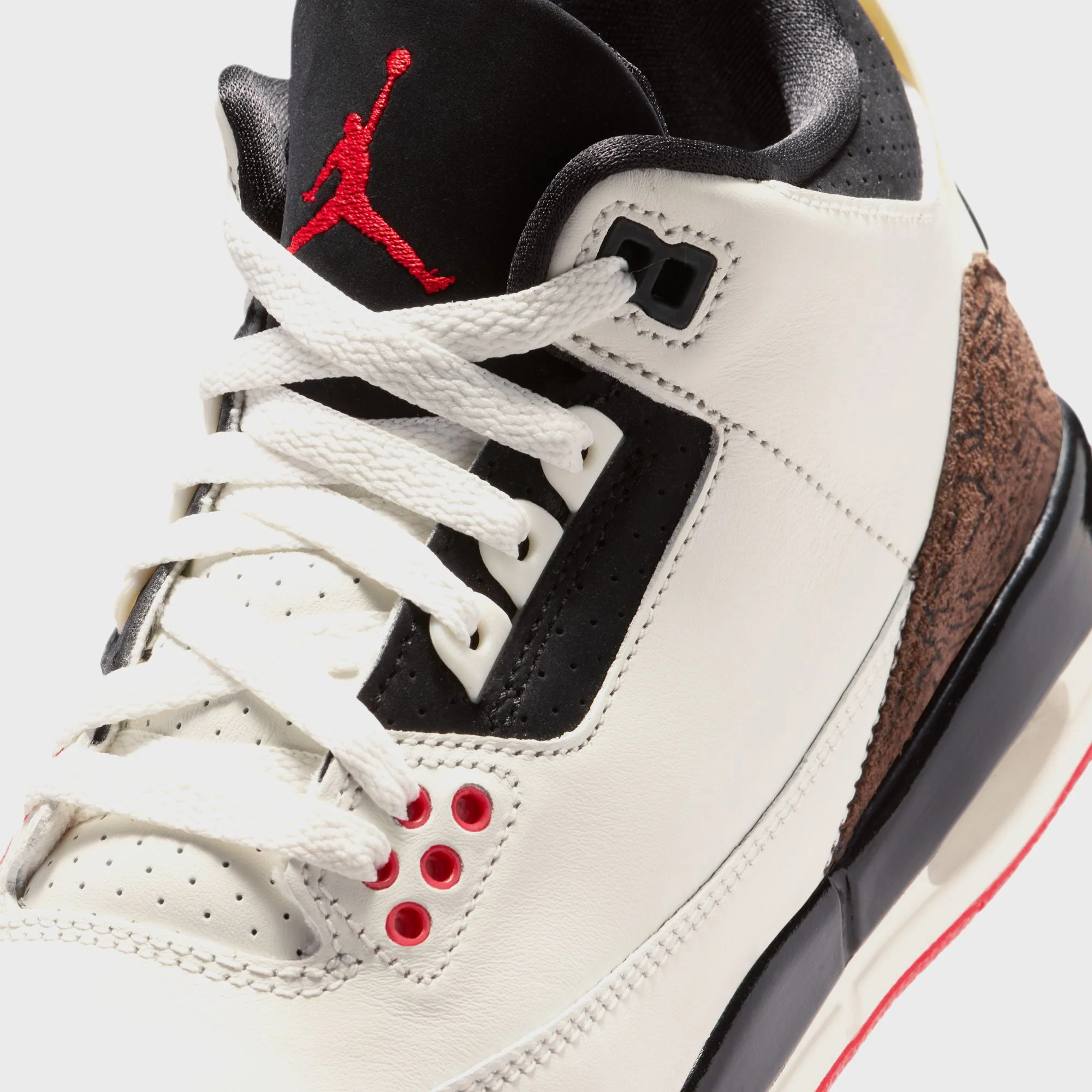 Jordan GS Air Jordan 3 - Sail / University Red / Pale Ivory / Black - Image 6