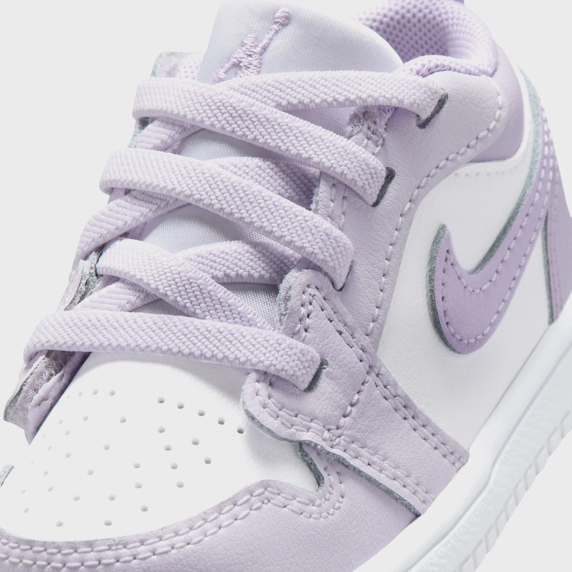 Jordan TD Jordan 1 Low Alt - Barely Grape / White / Violet Mist - Image 8