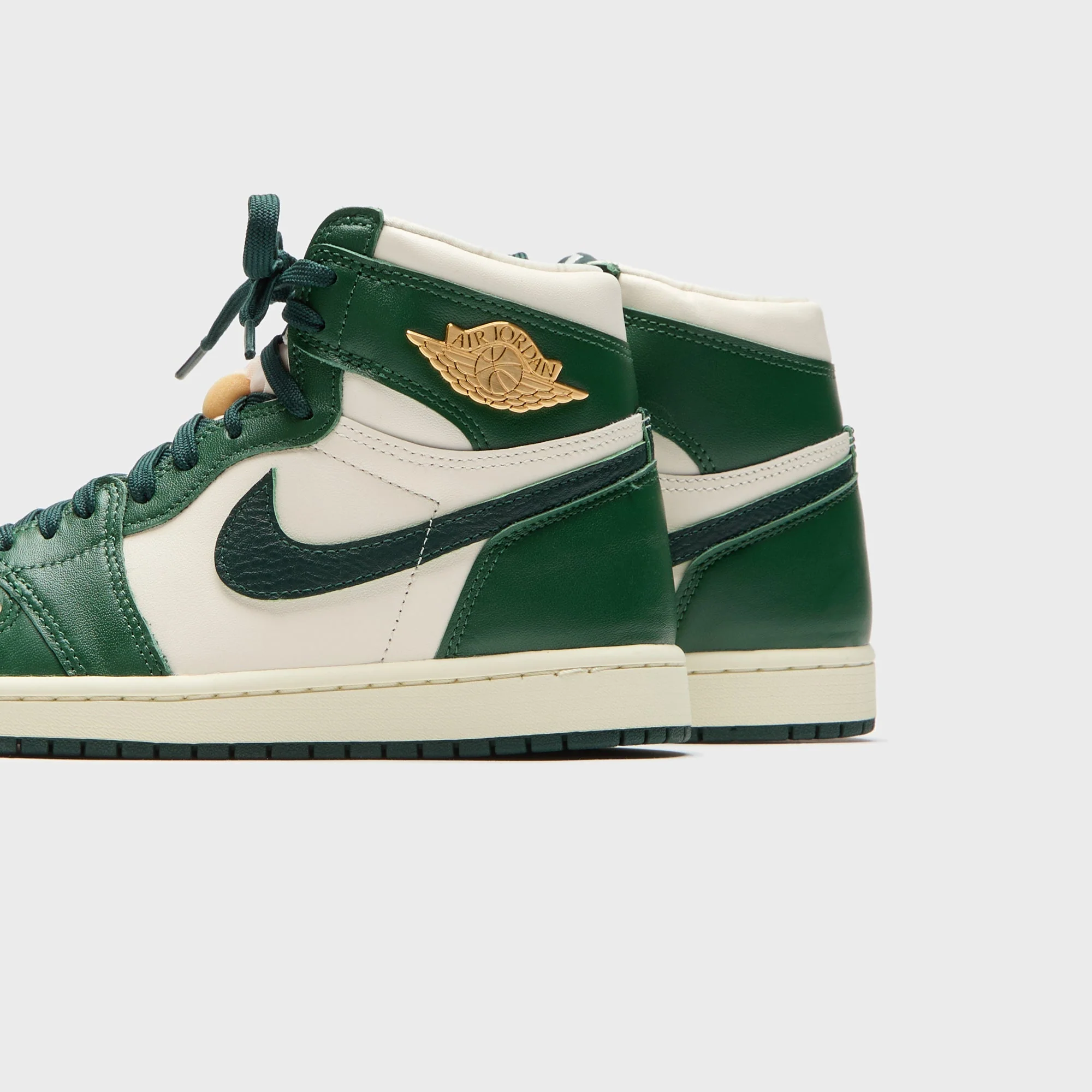 Jordan WMNS Air Jordan 1 Retro High OG - Fir / Coconut Milk / Pro Green - Image 3