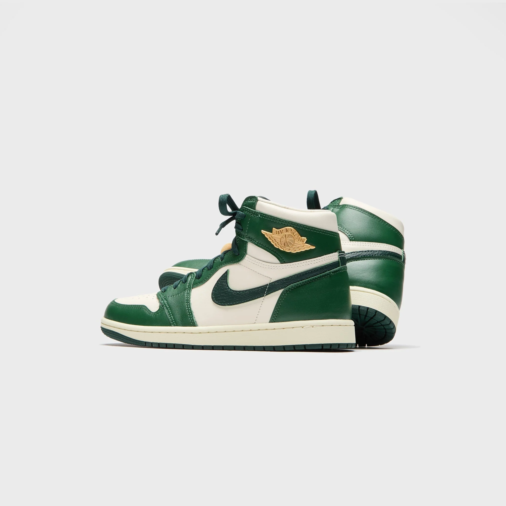 Jordan WMNS Air Jordan 1 Retro High OG - Fir / Coconut Milk / Pro Green - Image 4