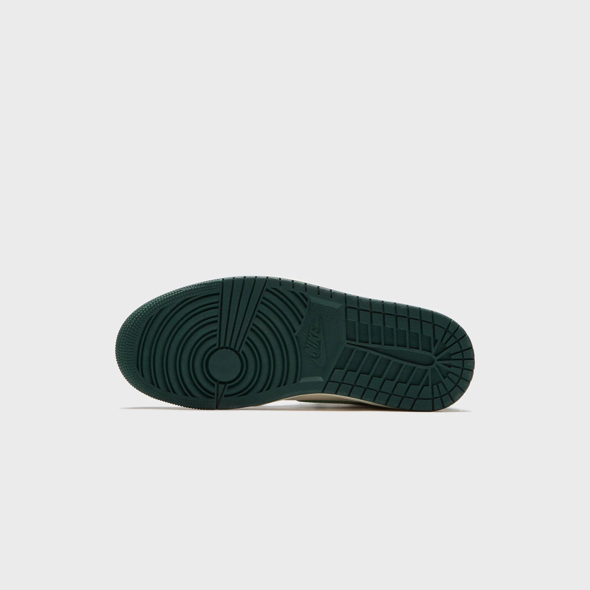 Jordan WMNS Air Jordan 1 Retro High OG - Fir / Coconut Milk / Pro Green - Image 5
