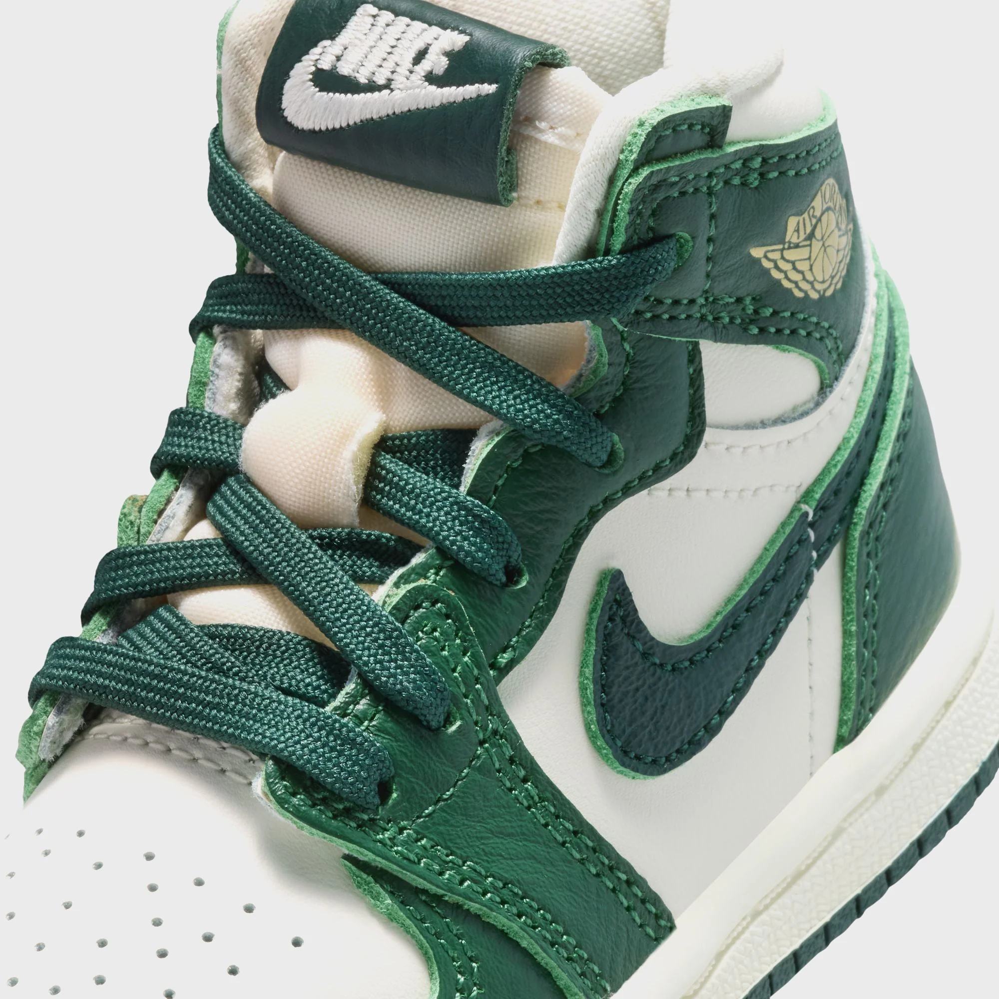 Jordan TD Air Jordan 1 Retro High OG - Fir / Coconut Milk / Pro Green - Image 6