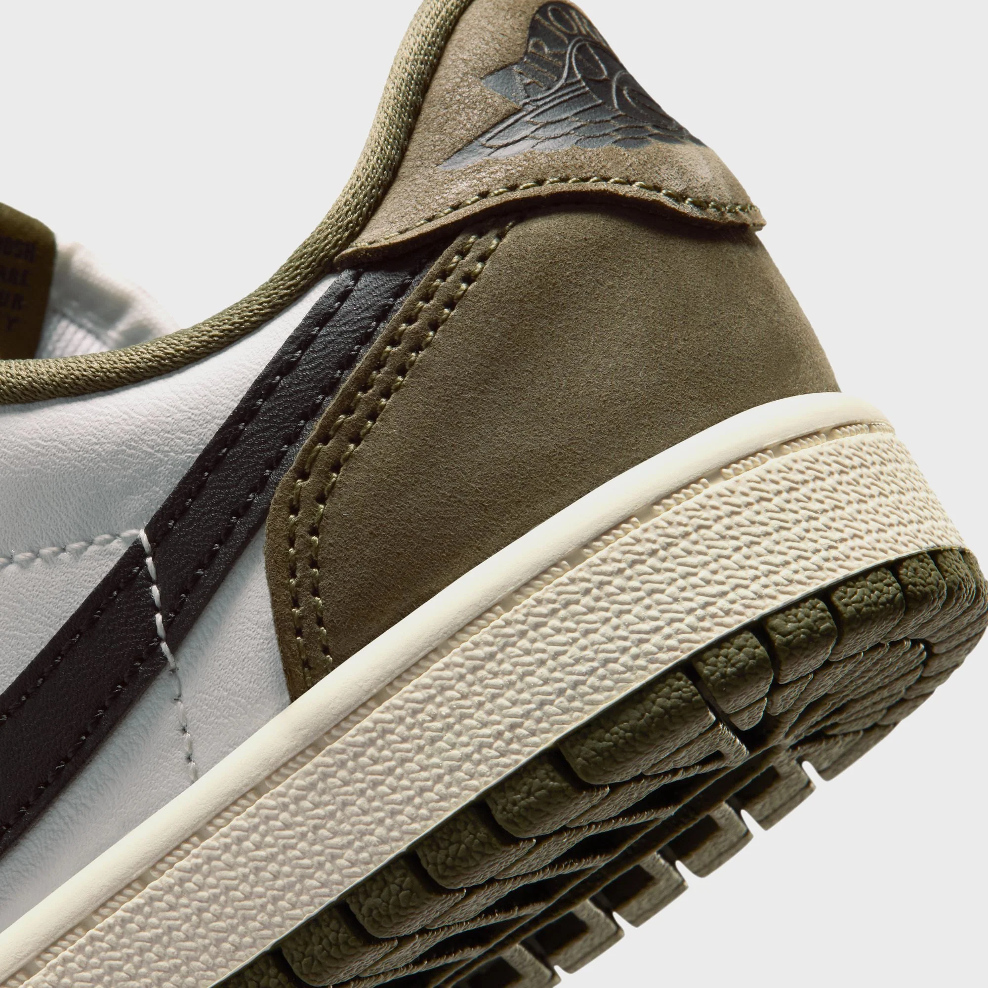 Jordan PS Air Jordan 1 Retro Low - Medium Olive / Summit White / Sail / Black - Image 7