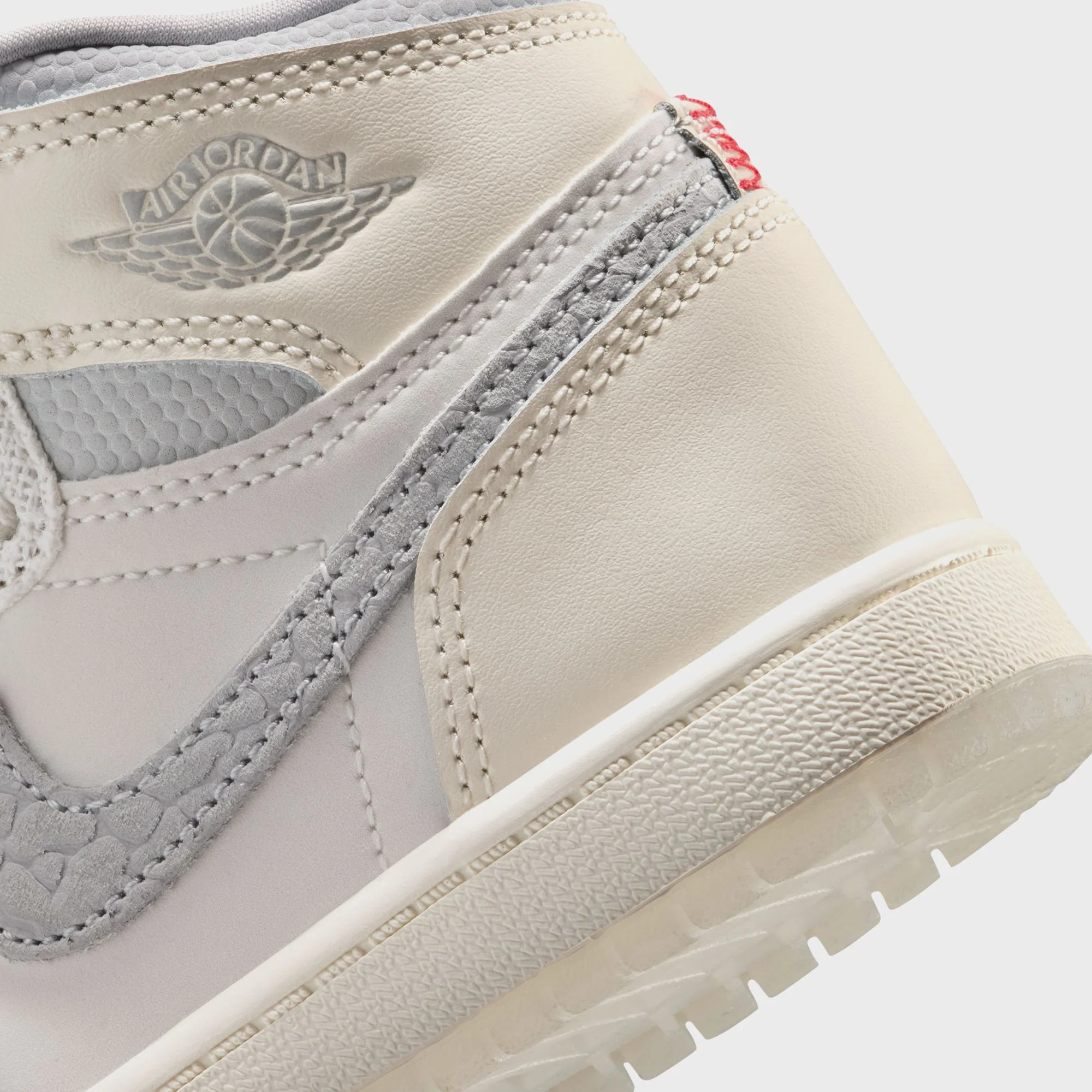 Jordan PS Air Jordan 1 Retro High OG - Sail / University Red / Pale Ivory / Coconut Milk / Phantom - Image 8