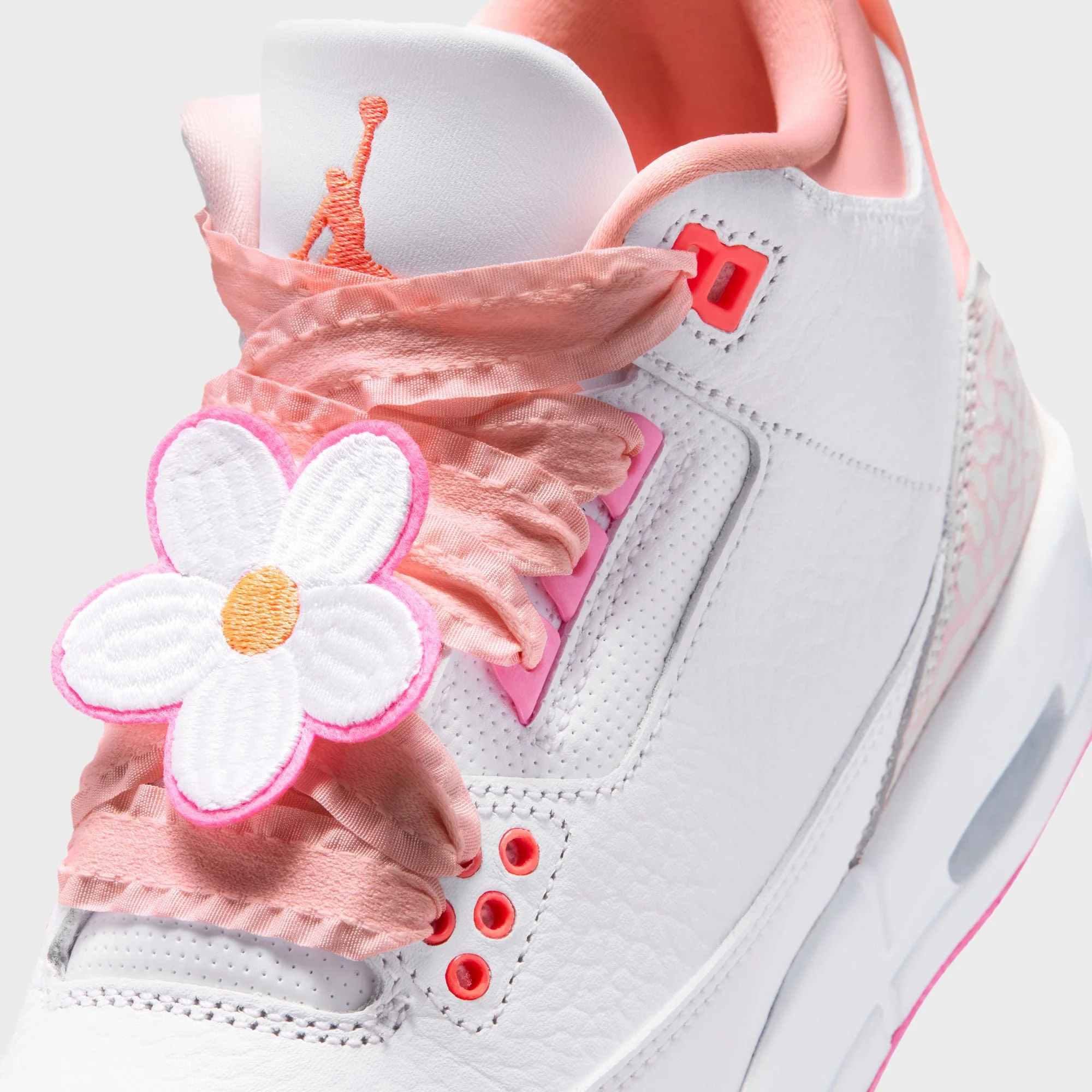 Jordan GS Air Jordan 3 Retro - Pearl Pink / Hyper Orange / Pink Bloom / Pink Glow - Image 6