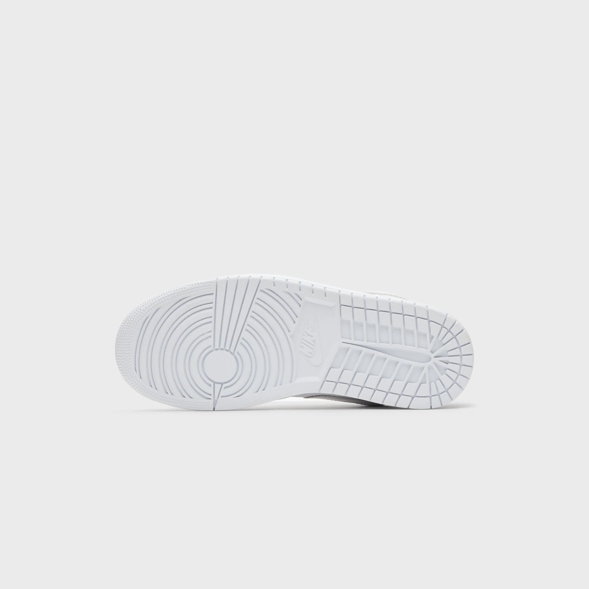 Jordan WMNS Air Jordan 1 Low SE - White / Metallic Silver - Image 12