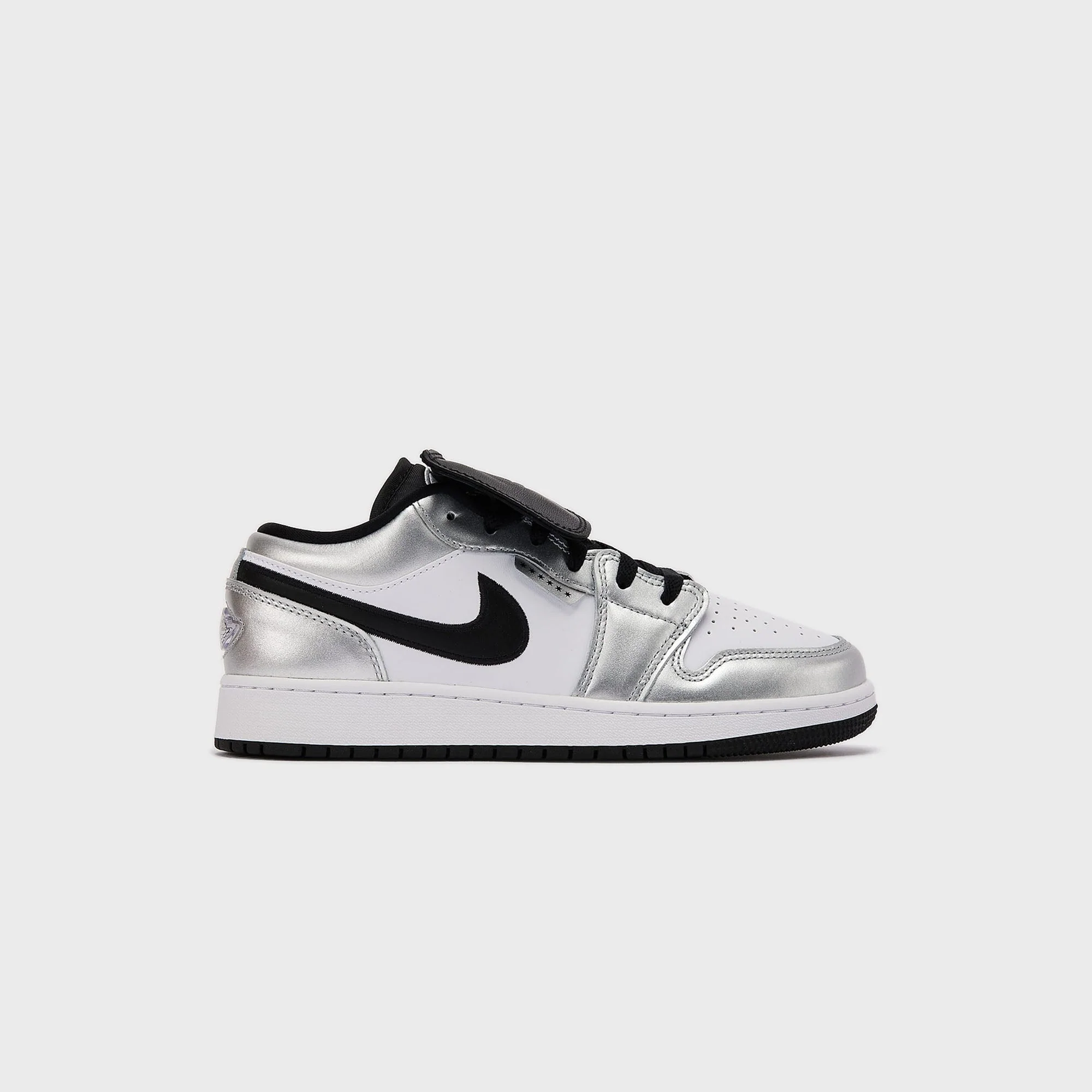 Jordan GS Air Jordan 1 Low SE - White / Metallic Silver / Black