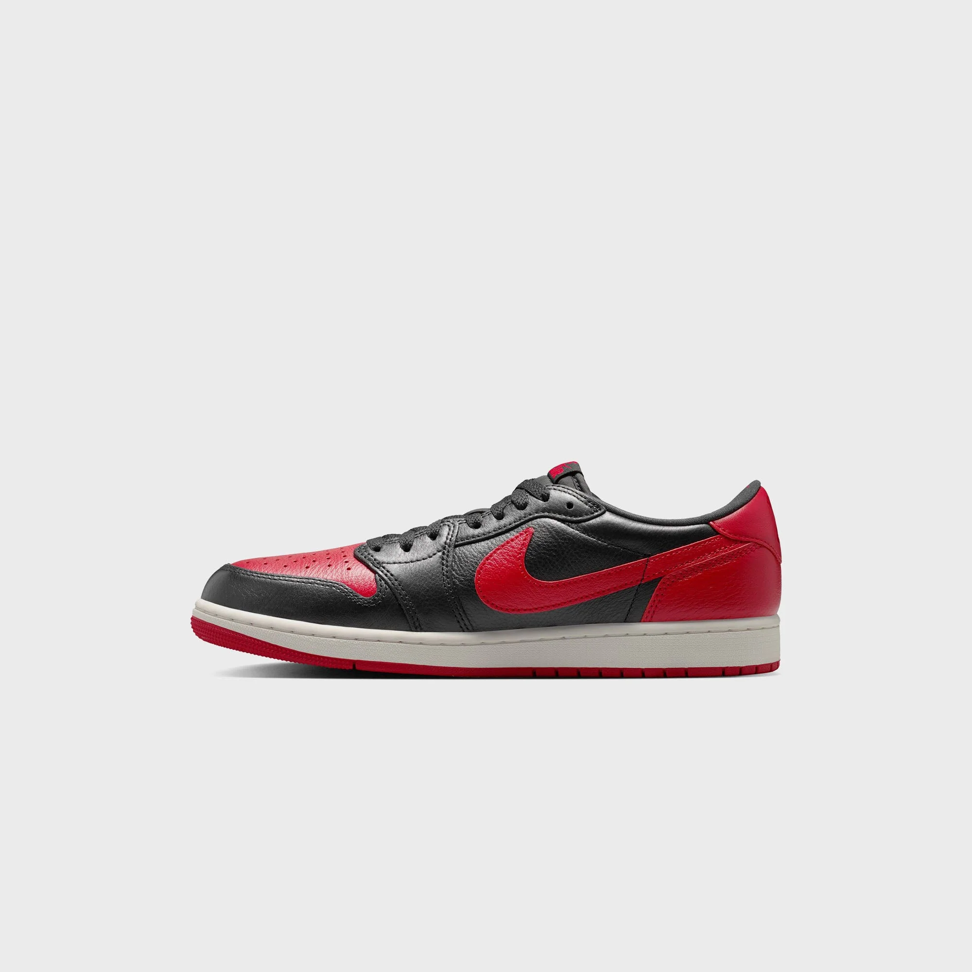 Jordan Air Jordan 1 Retro Low OG - Black / Varsity Red / Summit White - Image 5