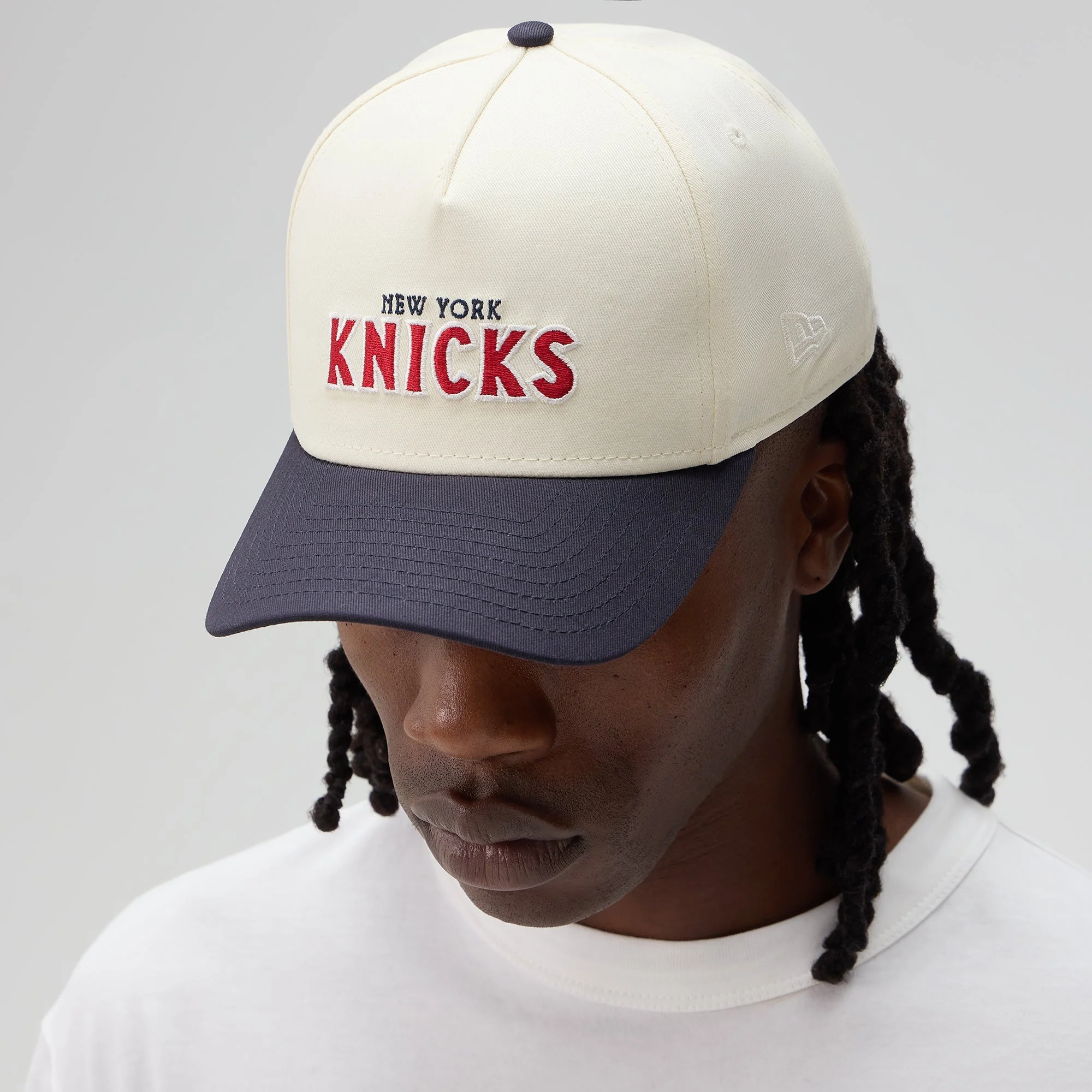 Kith & New Era for the New York Knicks Twill 9FORTY M Crown Snapback - Sandrift - Image 2