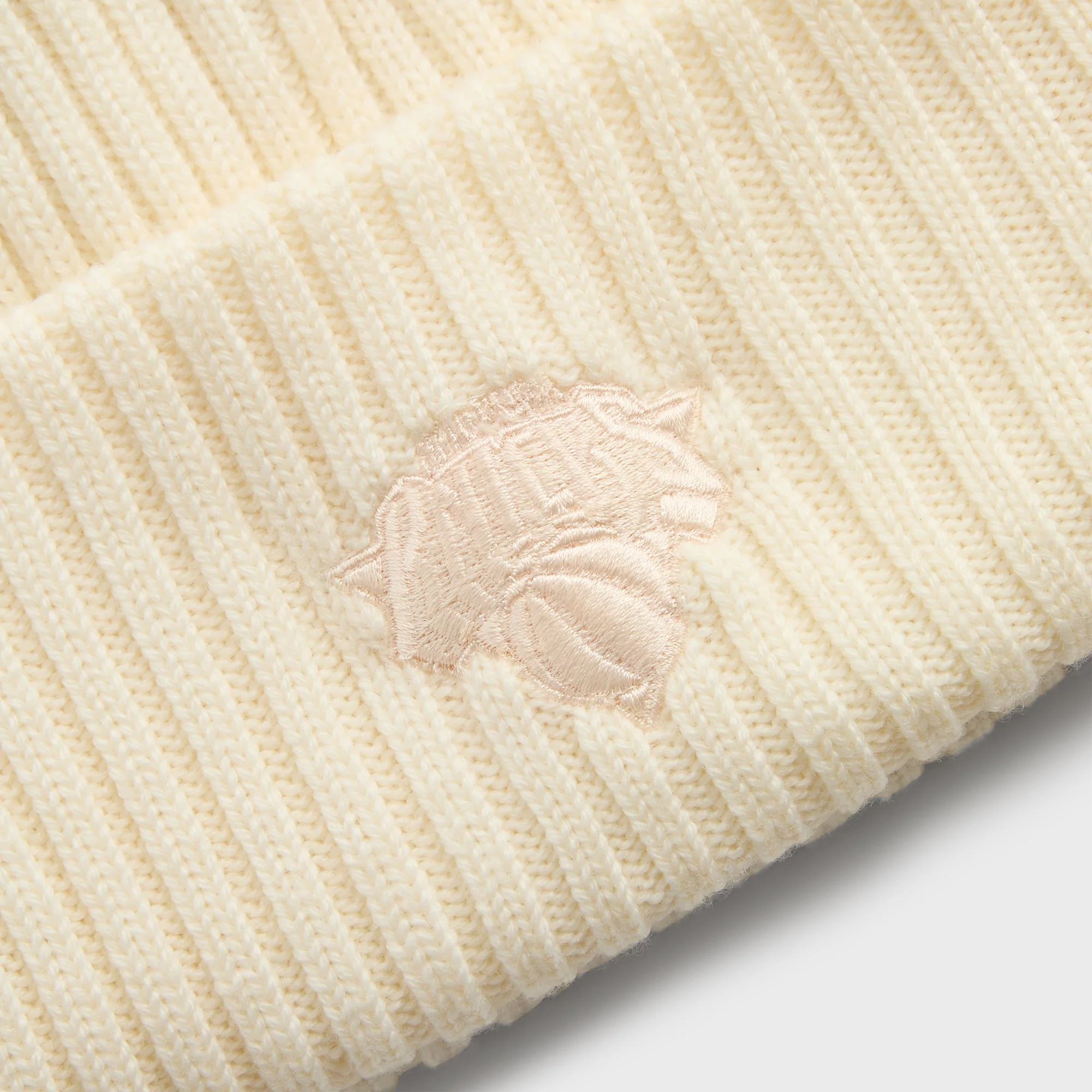 Kith & New Era for the New York Knicks Knit Beanie - Sandrift - Image 7