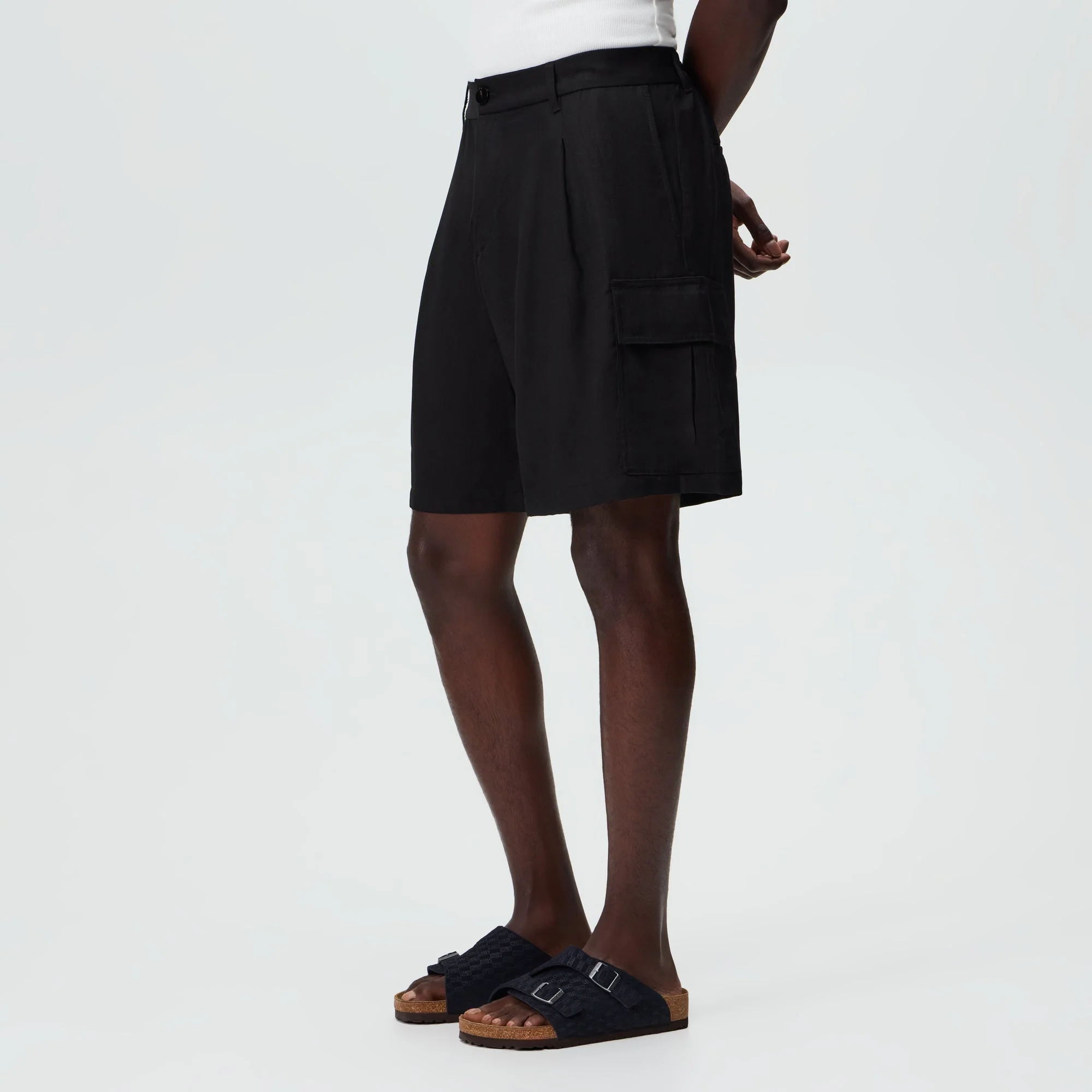 &Kin Textured Viscose Conley Cargo Short - Black - Image 2
