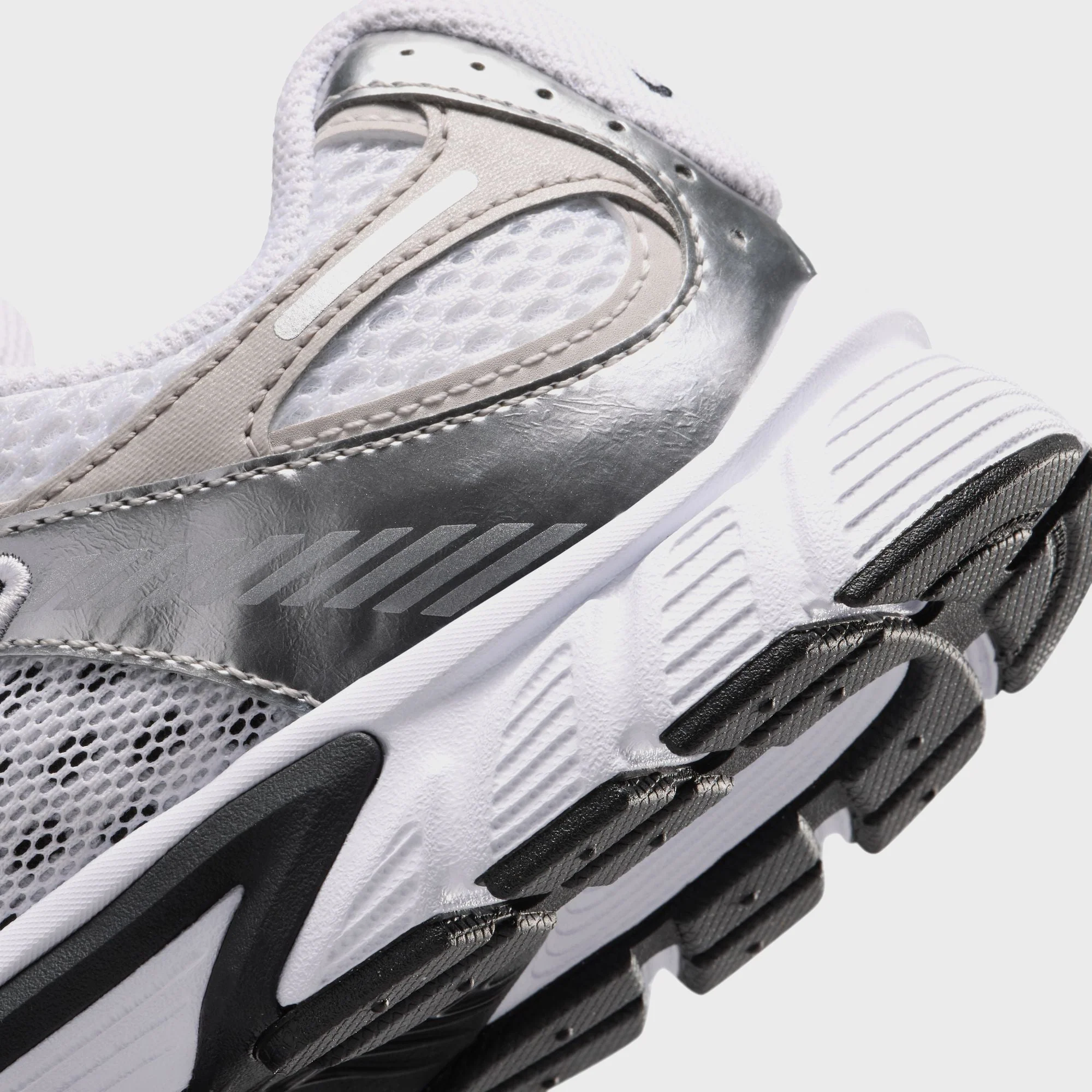 Nike GS V5 RNR - White / Black / Vast Grey / College Grey - Image 8