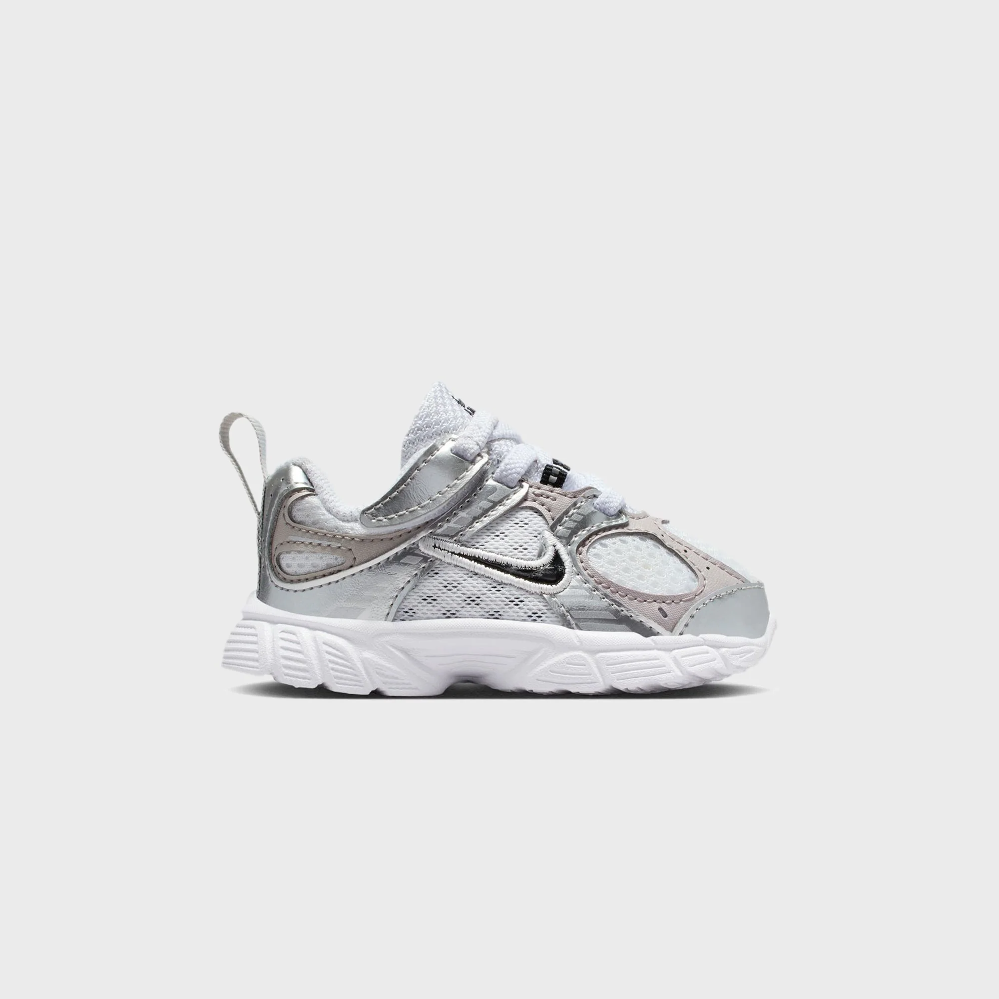 Nike TD V5 RNR - White / Black / Vast Grey / College Grey