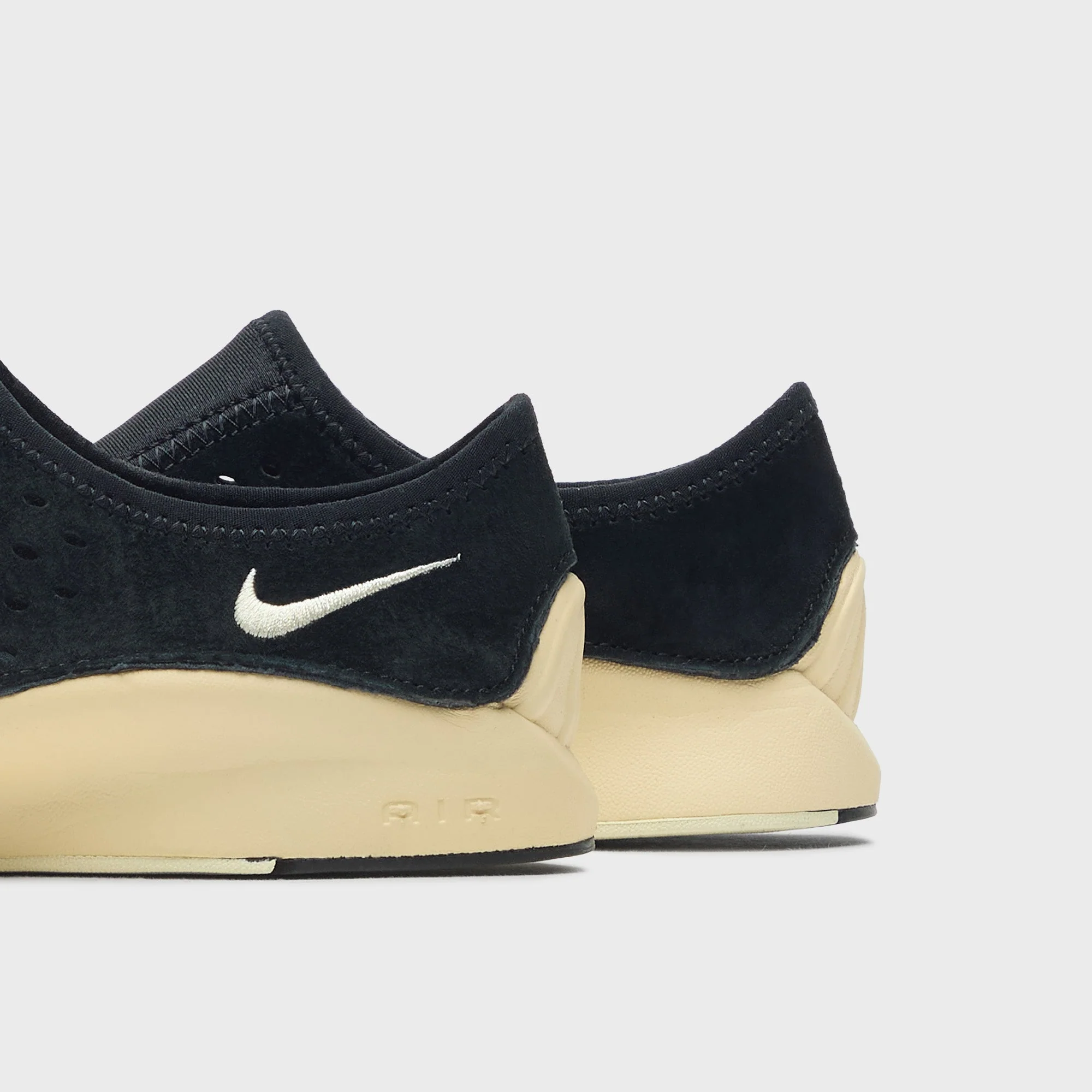Nike WMNS Air Superfly Moc - Black / Muslin - Image 3