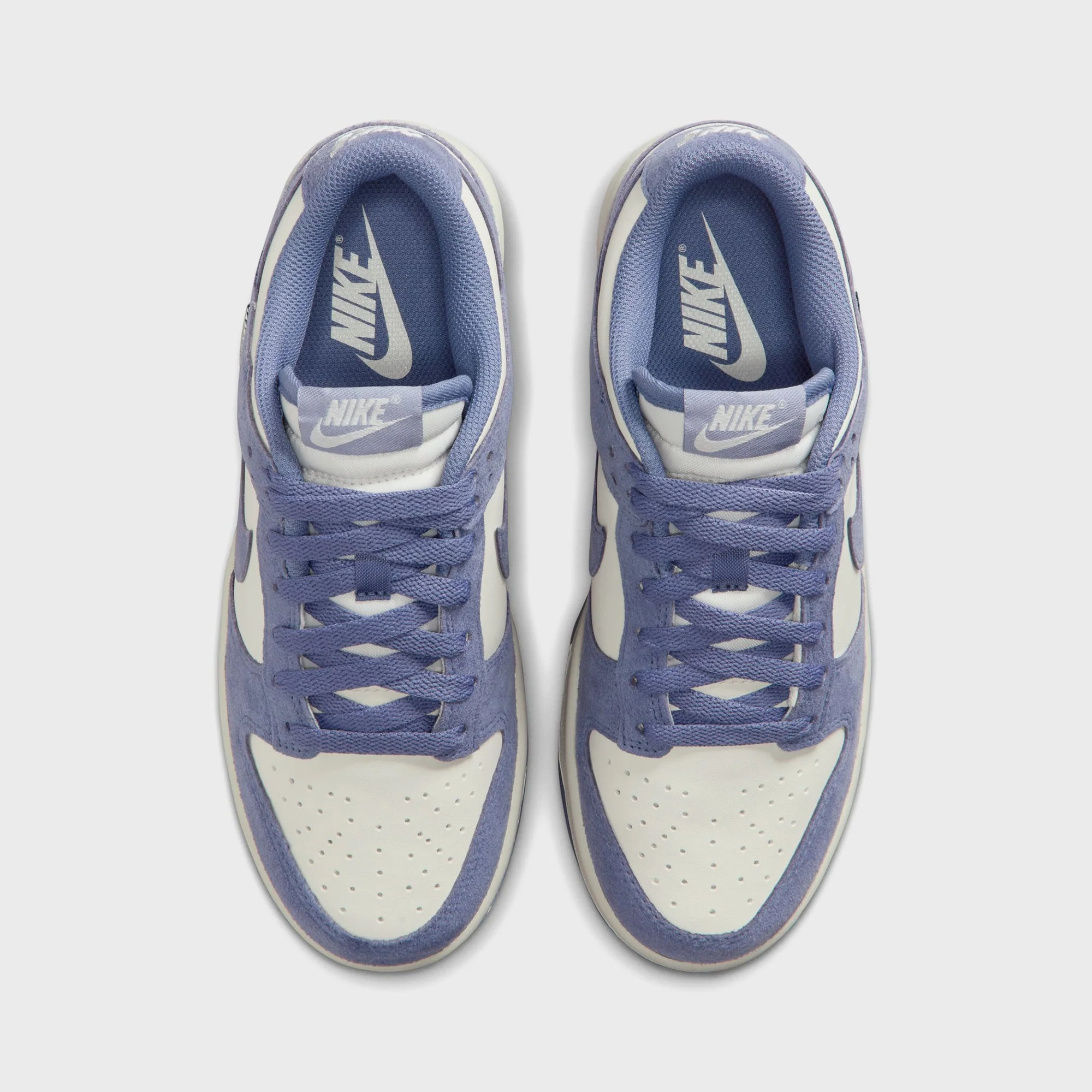 Nike WMNS Dunk Low - Sail / World Indigo / Metallic Silver - Image 4