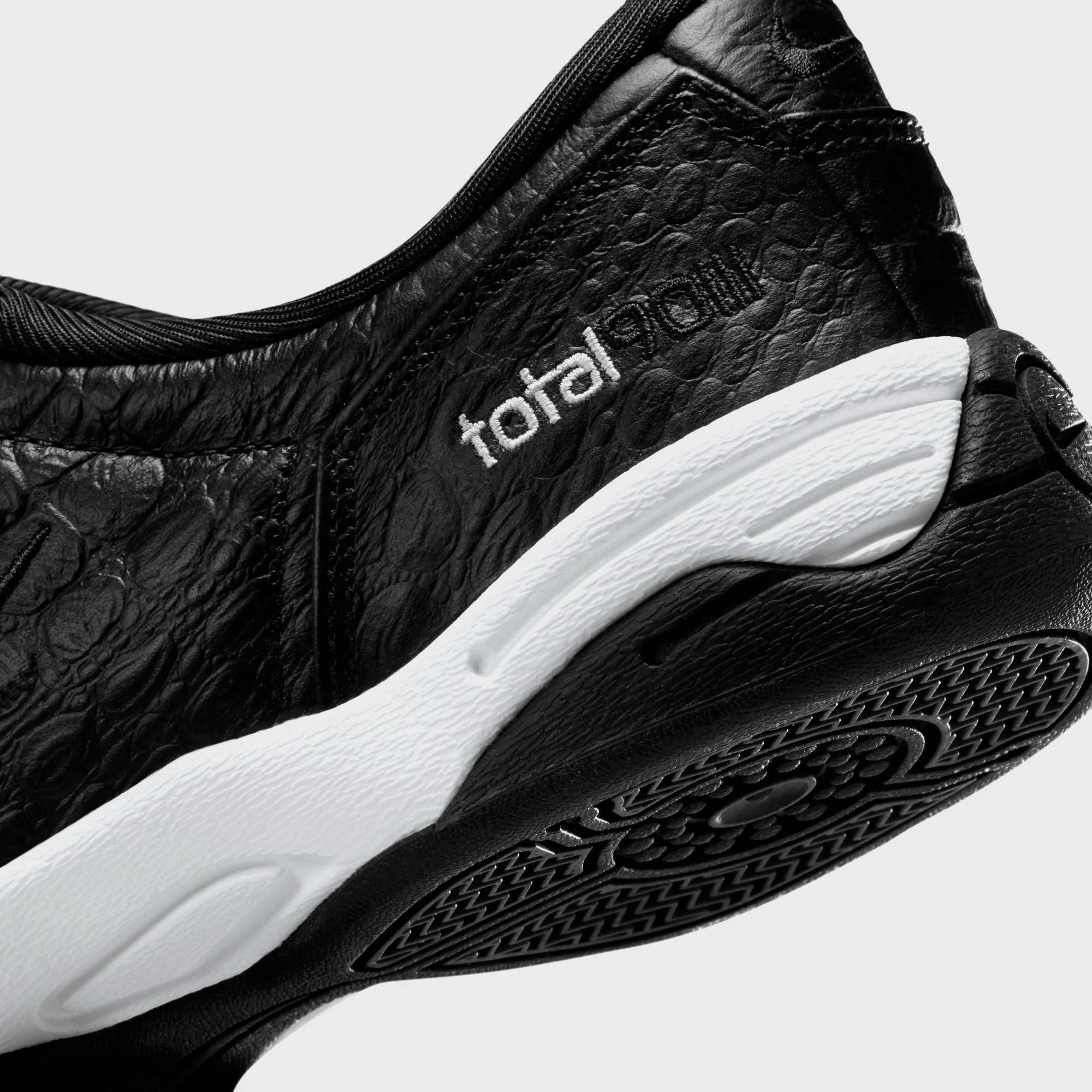 Nike WMNS Total 90 - Black / Black / White - Image 7
