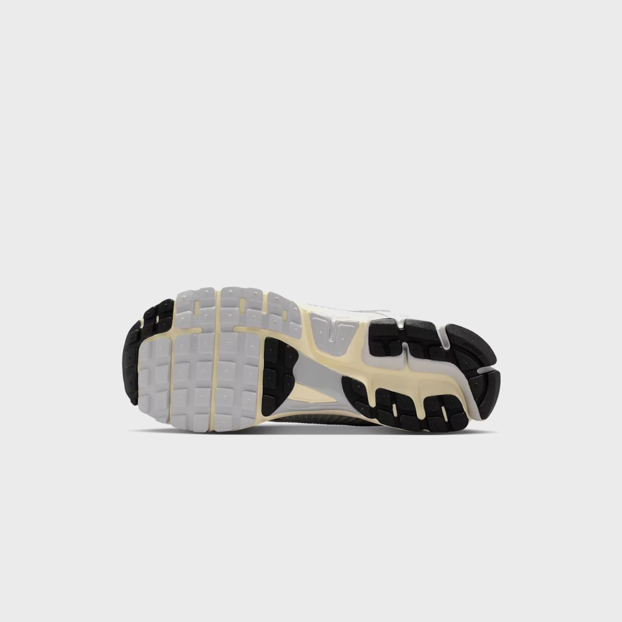 Nike Zoom Vomero 5 - Grey Fog / Chrome / Metallic Silver - Image 5
