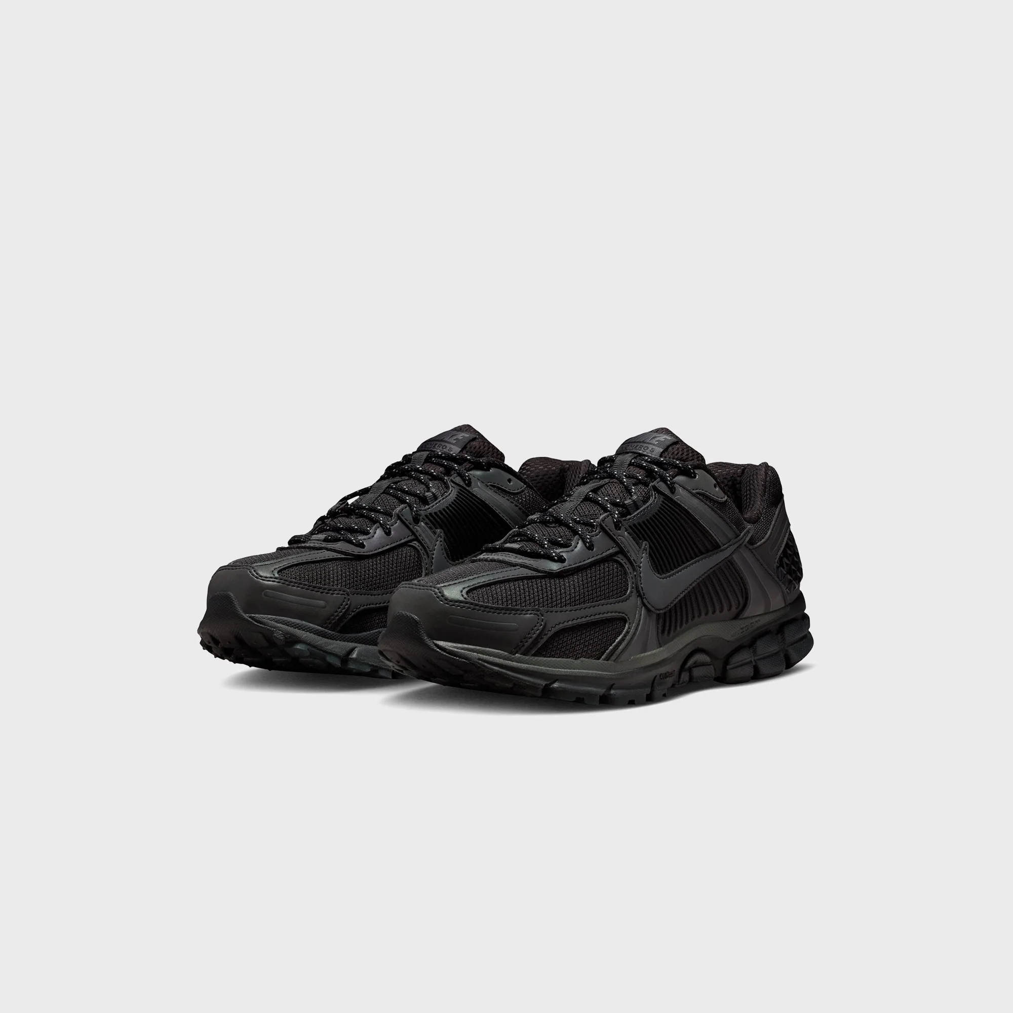 Nike Zoom Vomero 5 - Black / Black - Image 2