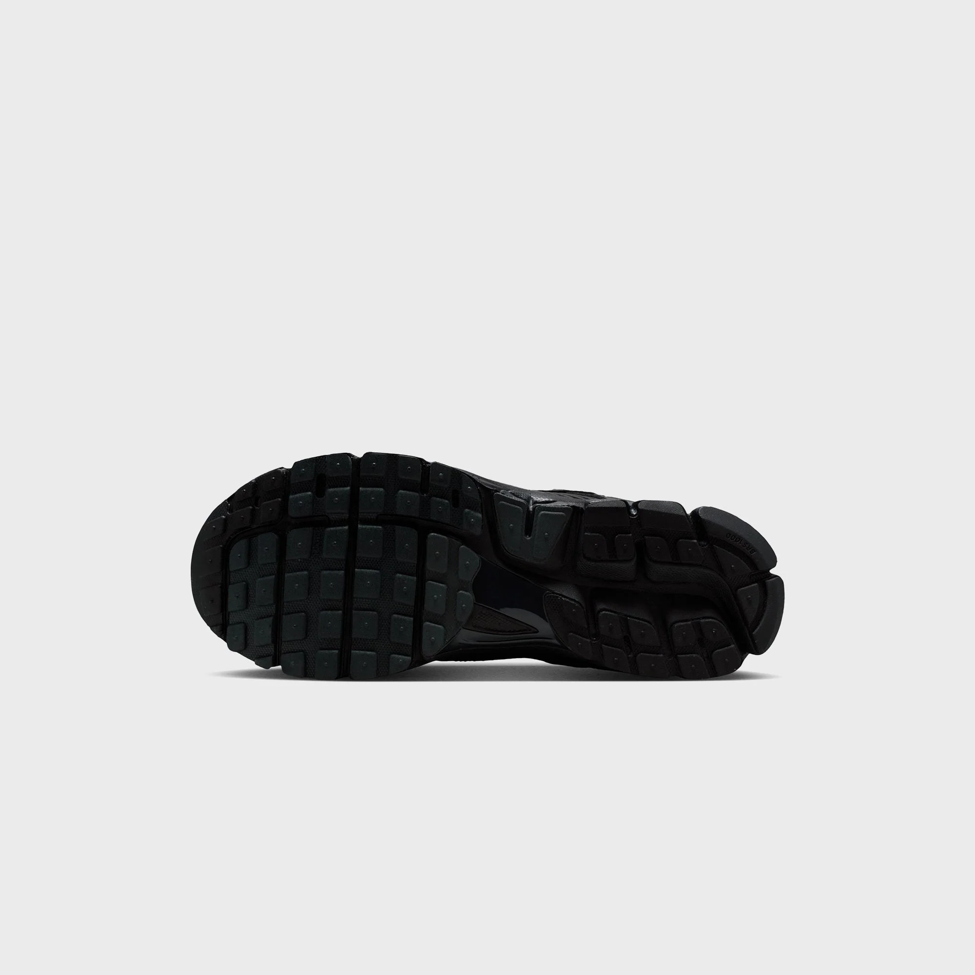 Nike Zoom Vomero 5 - Black / Black - Image 9