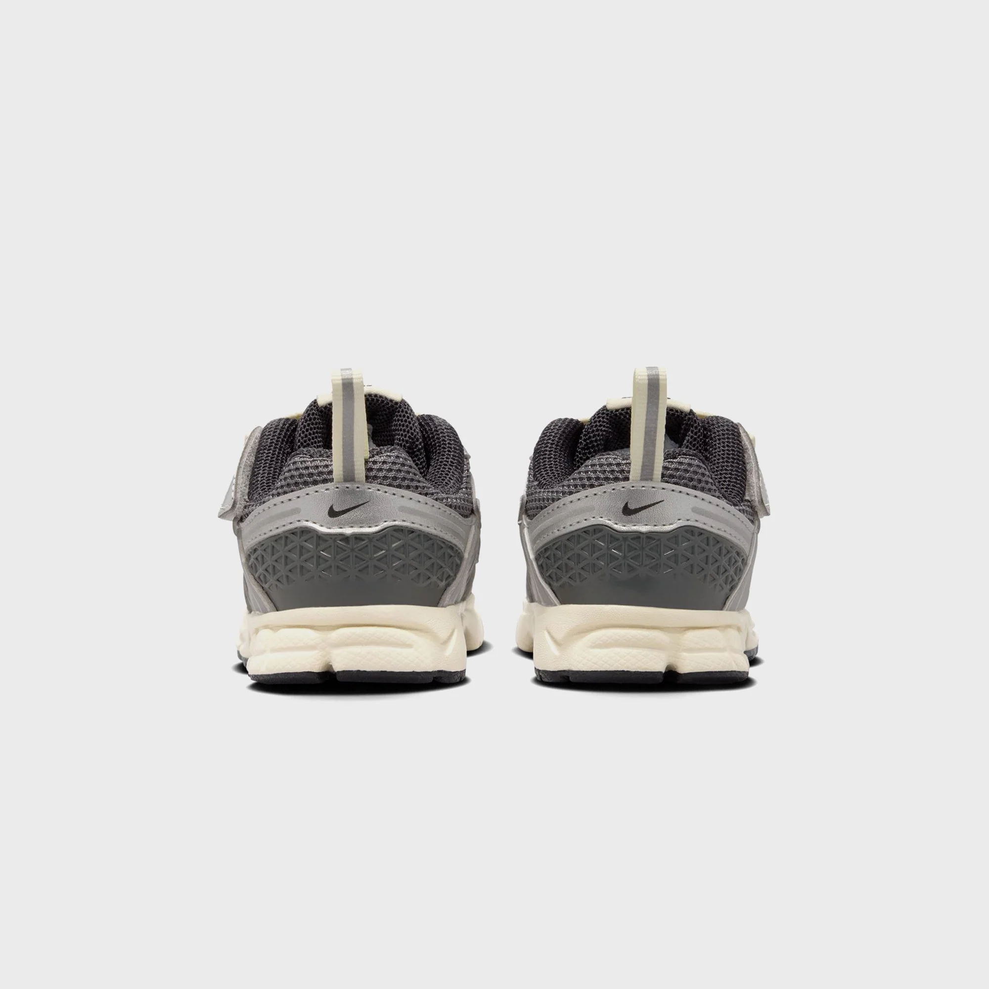Nike TD Vomero 5 - Iron Grey / Chrome / Metallic Silver - Image 5