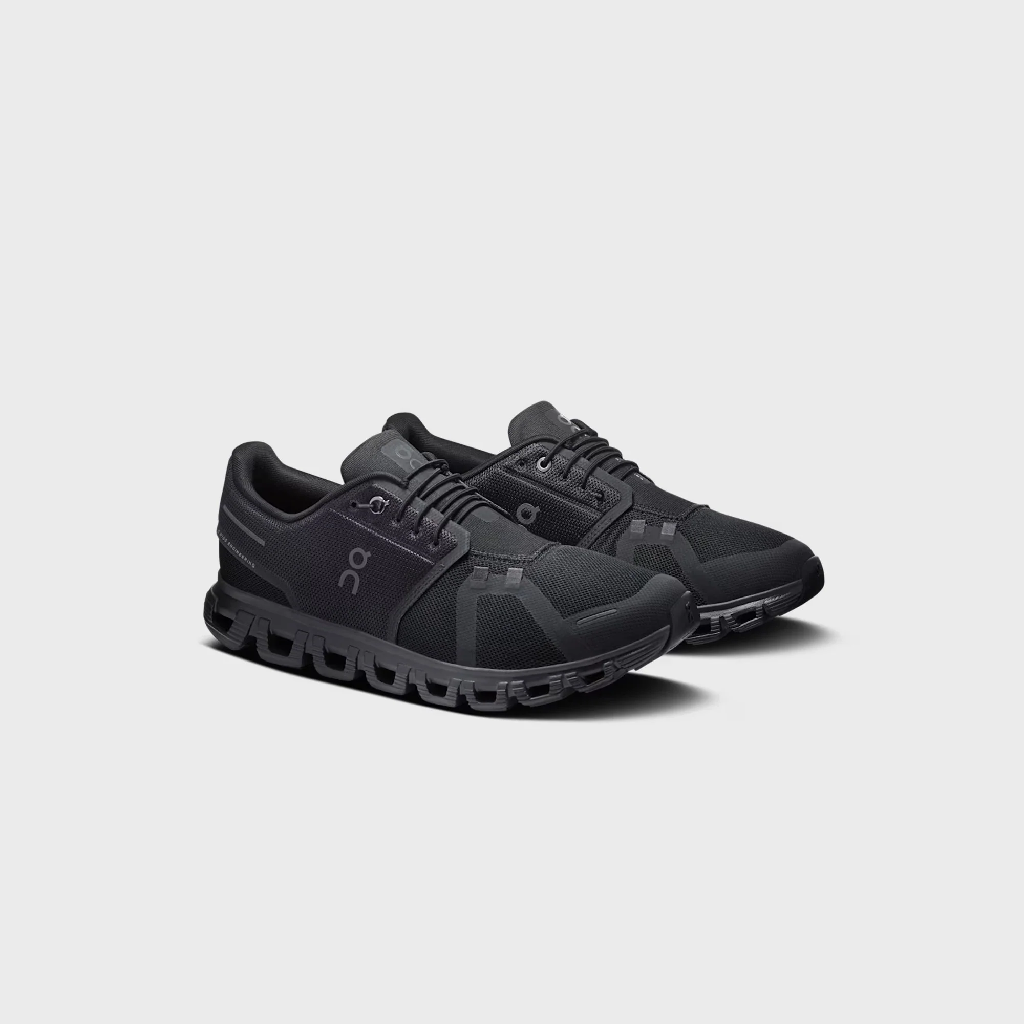 On Running Cloud 6 - Black / Eclipse - Image 2
