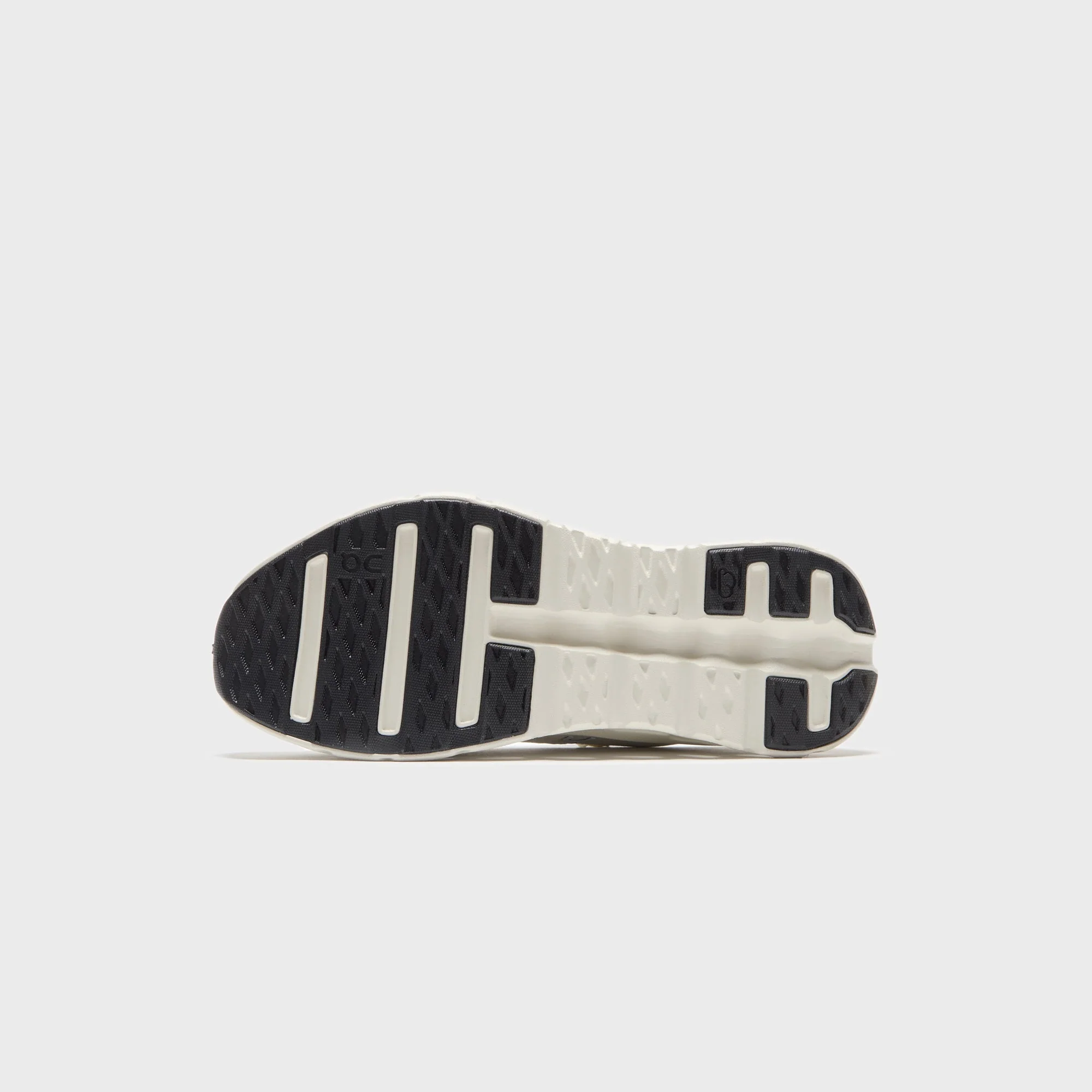 On Running WMNS Cloudtilt - Pearl / Black - Image 5